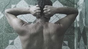 hombre desnudo masturbandose