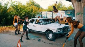 7 GIRLS vs W123 MERCEDES