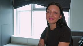 eva tender shows lingerie before shooting (bts )