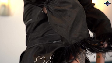 Nier Automata 2B fucks her ass with toys and gets a creampie in the ass. Karneli Bandi