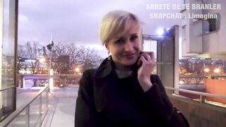 TANYA 25 ANS JOUEUSE DE VOLLEY, A DE GROS BALLONS