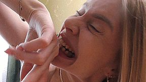 BLONDE bites his hands! MP4