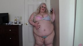 Burpy Flirty Bloated Fat Girl - MP4