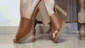 Bonnie's big feet WMV(1280*720)HD