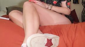 Homewrecking with Smelly Feet & Footjob