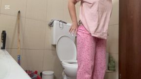 Toilet dumping in my pijama