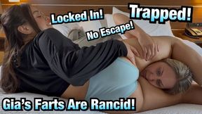 The Windy Lock! Scissorhold + Farts = Bad Time - Gia Aquila - Sinthia Bee