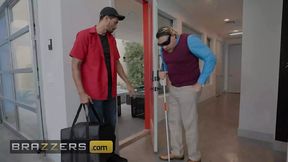 Jennifer White Plays a Double Penetration Game with Her Blindfolded Husband