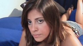 Smoking CloseUp Bianca (960X540 Mp4)