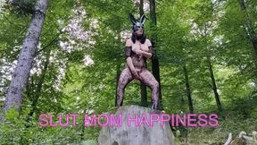 Cosplay Hot Mature in a Bodysuit and Bunny Mask Masturbates Until She Cums