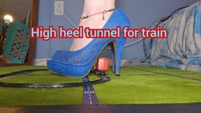 High heel tunnel for train