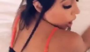 lela star butplugging it up in private