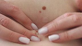 Little belly button! MP4