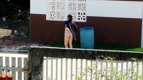 wife opens the door nude and shows her naked body for pizza delivery guy