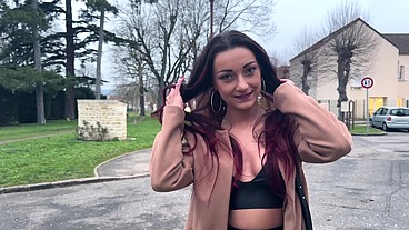 Le feu sexuel brûle en Angela, 27ans !