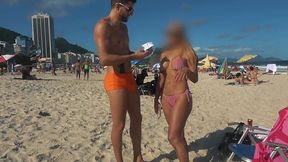 Picked up a hot booty Brazilian MILF and fucked her hard at home