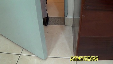 BetoFitness - Transa proibida com uma freira no quarto dela, dentro do convento.