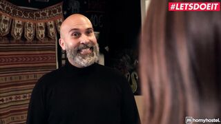 HORNYHOSTEL - (Ginebra Bellucci, Jesus Reyes) - Long Hooters Eighteen