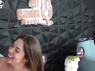 Podcast gets out of control, oral-job, unfathomable mouth and a lot of jizz live -Sara Golden-Haired and Crispasquel