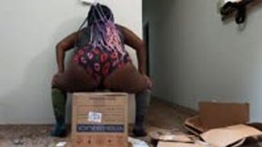 Sexy Goddess Uses Huge Ass To Crush and Flatten 4k