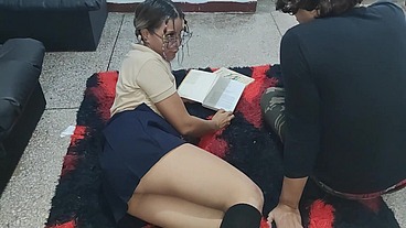 Ayudo Con La Tarea a Colegiala 18 años La Virgen Primera Vez