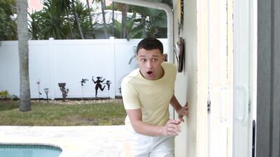 My Friends Hot Mom In The Backyard - Richelle Ryan