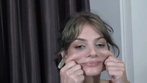 Josie Stretches Her Cheeks To Prepare For a Blowing Session (MP4 - 1080p)