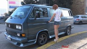 Pedal Challenge - Titi revs the engine and drives an old VW (4K quality)