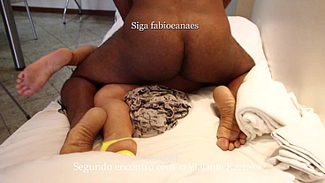 Hotwife no estilo Paola se exibindo para o amigo negão bem dotado estilo Bengala. Corno filmando tudo BBC wife