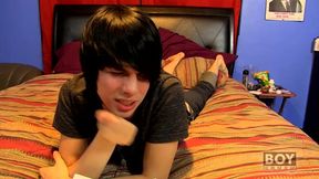 Kyler Moss wank off Flash