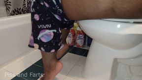 I Piss into my Toilet and Dangle my Two-Toned Feet (WMV)