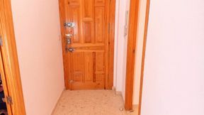 I'M SO FUCKING HORNY AND I WANT TO FUCK THE DELIVERY GUY, HOW DO I TELL HIM?