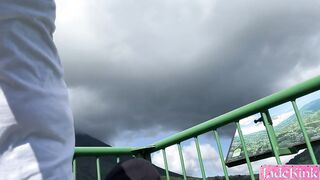 Risky tourist jizzed