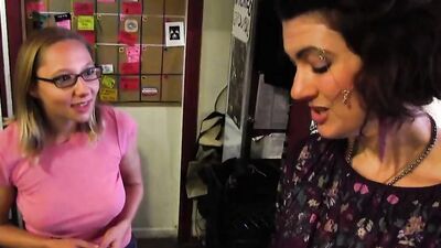 Mature lesbian date