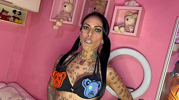 TODA TATUADA QUE GOSTOSA MEU NO PELO SEM CAMISINHA COM NOVINHO. ?¿?