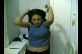 Amateur Arab brunette hooker undresses for a cash sex
