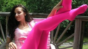 18yo Bea Pink Pantyhose Pink Hooters Uniform WMV 720x404
