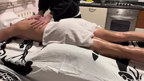 OIL MASSAGE MASTER KNOWS HOW TO MAKE HER HARD
