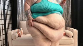 I Love Crushing My Sub Under My Massive Ass *WMV*