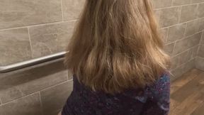 Big booty farts and plops public bathroom style mov