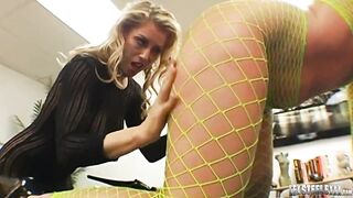 Chelsea Zinn And Flower Tucci Share big black cock Lex Steele Into Anal Three-Way