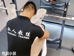 Fitness coach fucks student 健身教练猛操学员