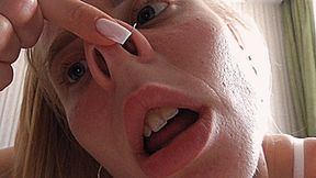 Blondie's Pig Nose! MP4