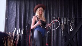 Cowgirl With Bullwhips (FULL HD) – Mary Blake