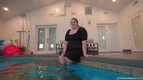 Shannon is doing Wetlook for the First Time
