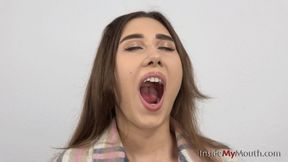 Inside My Mouth - Yulia - Yawning time (FULLHD quality)