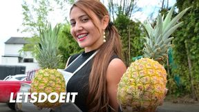 Hot Date with Melissa Lujan - LETSDOEIT