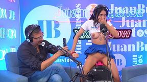 Kinky Colombian Mayraoficial enjoys Sybian pleasure - Juan Bustos Podcast