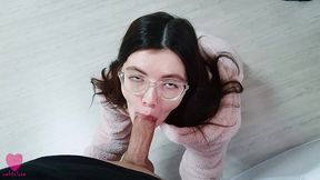 my girlfriend was not stuck in the washing machine and caught me when i wanted to fuck her pussy