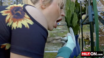 Sexy blonde with massive booty gets face-fucked and anal&#x1F44C;-fucked by giant cock&#x1F32D; in greenhouse